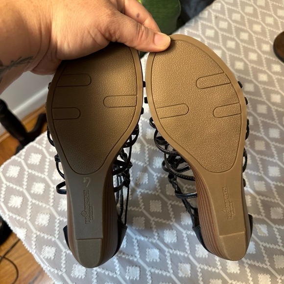 Fergalicious Black Garnett Sandals Women’s Size 6.5 - Picture 7 of 8